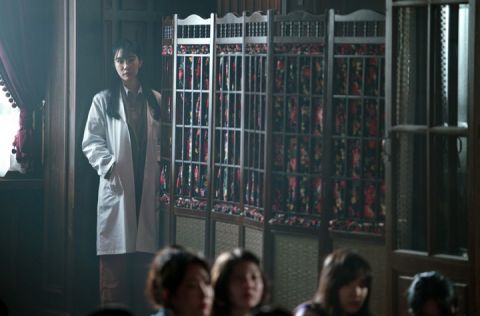 《雪降花》EP.8预告Jisoo求放过！丁海寅二话不说拥入怀中，剧迷：希望人质戏码能赶快结束啊～ 韩剧 第8张-剧情网