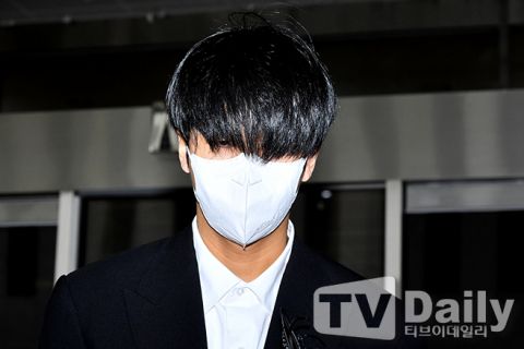 因「违反兵役法」被判处有期徒刑2年！Ravi 上传道歉文并退出 VIXX：「希望成员们不要再受到伤害」 明星 第4张-剧情网