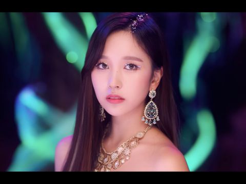 TWICE Mina 演唱会上变身亡国女战士！结实的巧克力腹肌超惊人：「是延续了2PM精神的野兽派女偶像」 明星 第3张-剧情网