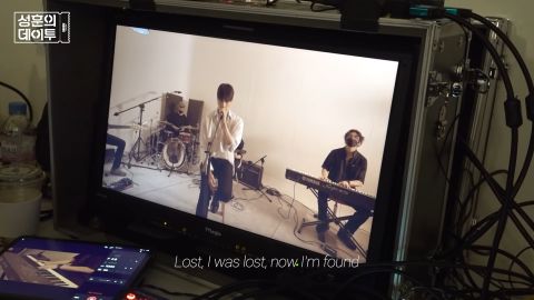 [完整花絮]「出生以来第一次唱Pop流行歌曲」成勋YT频道Cover演唱Maroon5「Lost」献粉丝！ 明星 第4张-剧情网