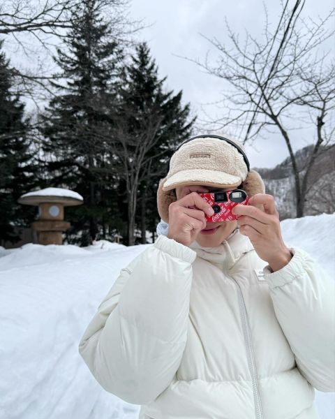 朴宝剑雪地男友照来袭！纯白背景映衬闪亮大眼，灿烂笑容突然贴近令人心跳漏拍 明星 第6张-剧情网